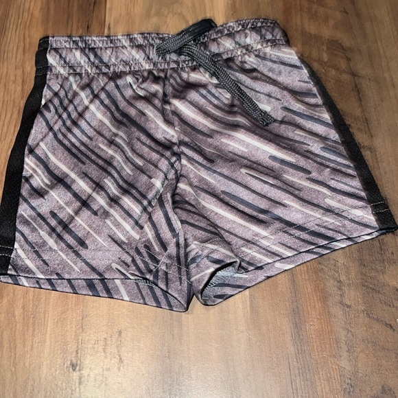 Jumping beans athletic shorts size 12 months - Picture 1 of 2